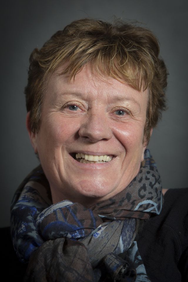 Pasfoto Carla Dekker