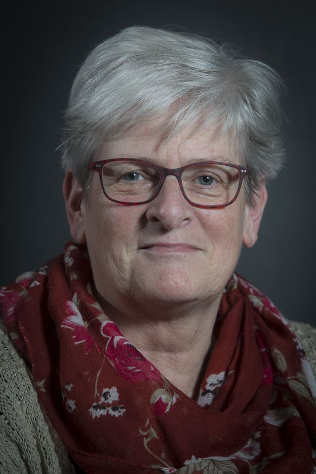 Pasfoto Janny van Wel